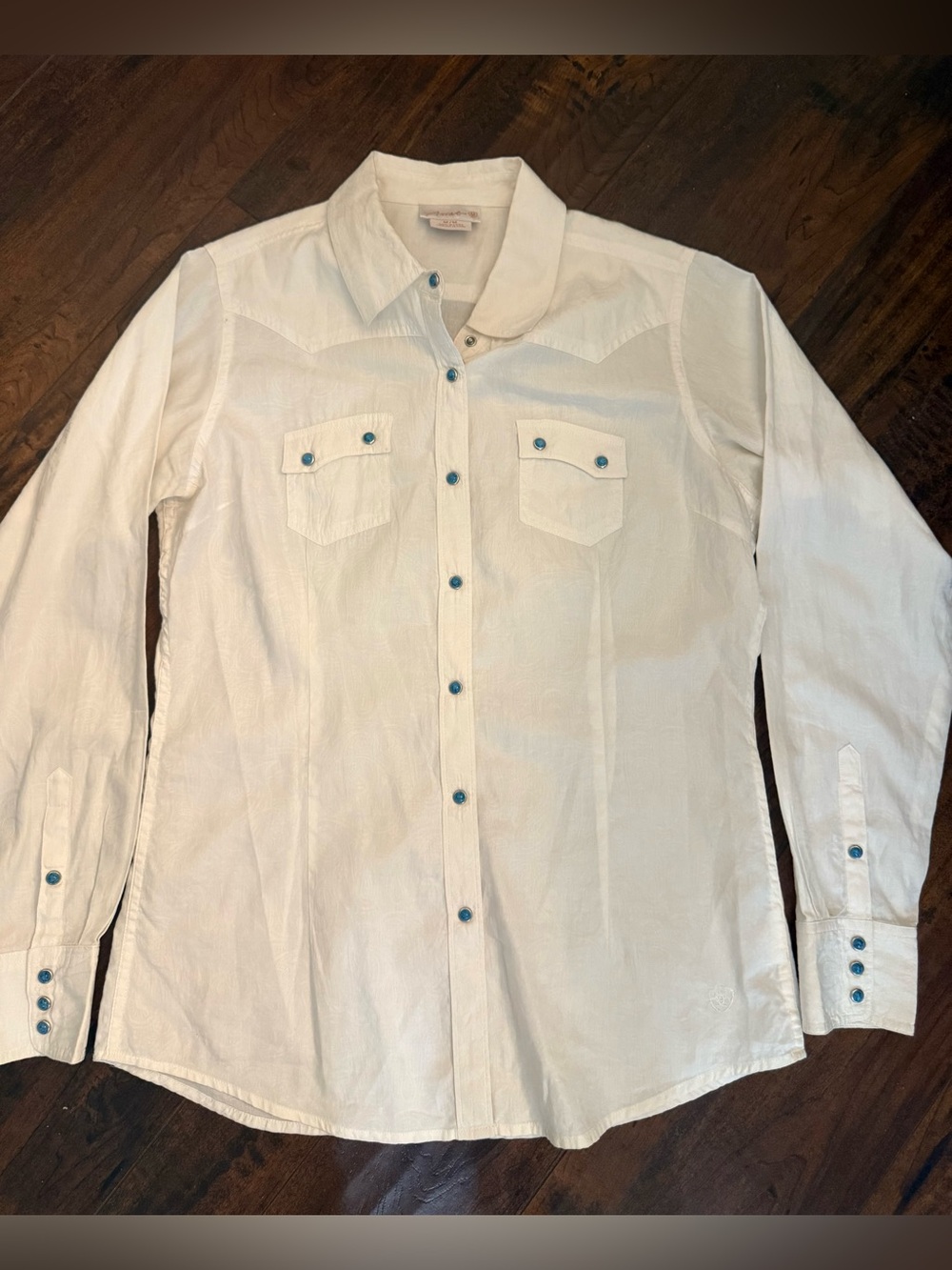 Ariat Women's White Paisley
Western Snap Shirt Size Medium
Turquoise Snaps